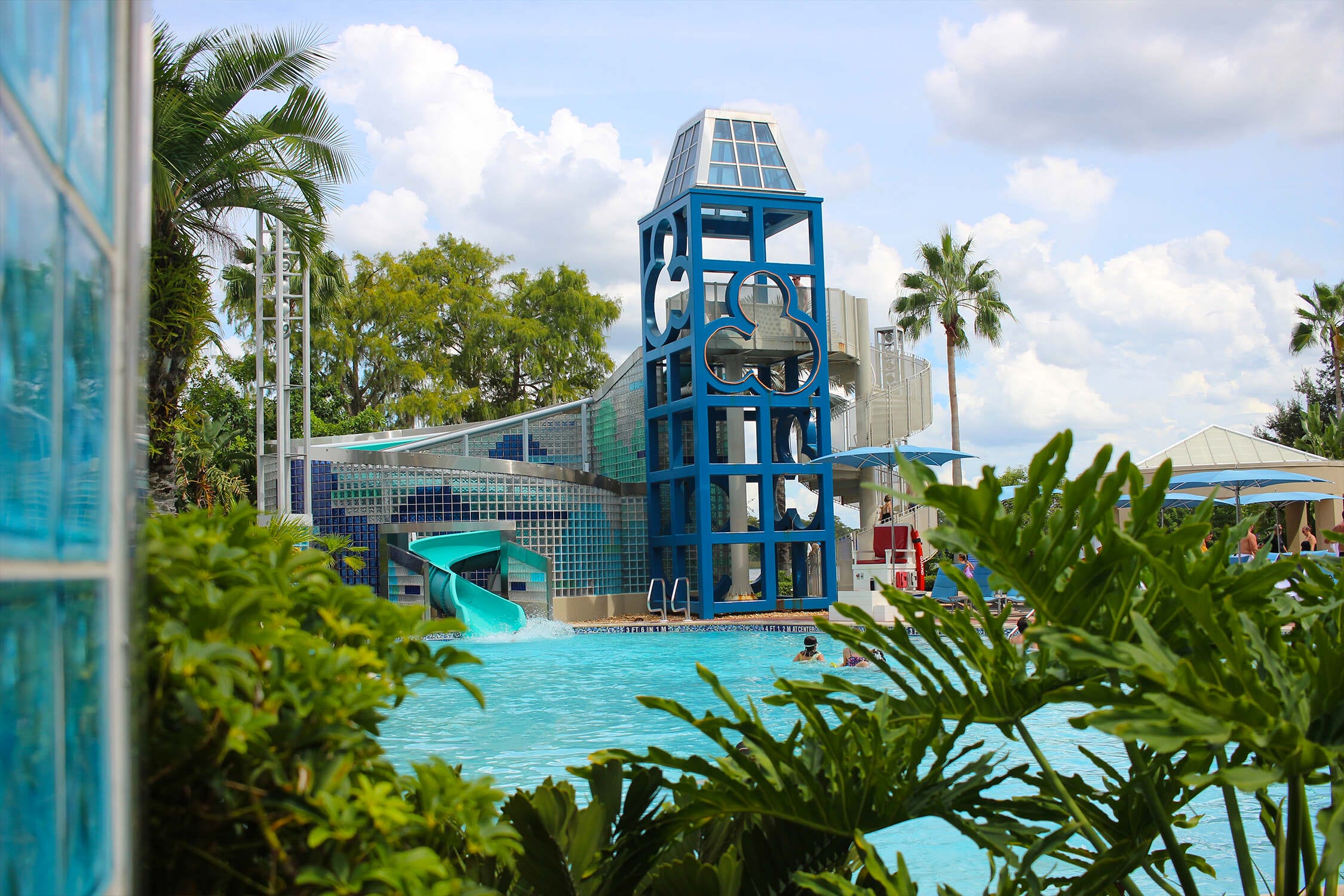 Disney’s Bay Lake Tower At The Contemporary Pool