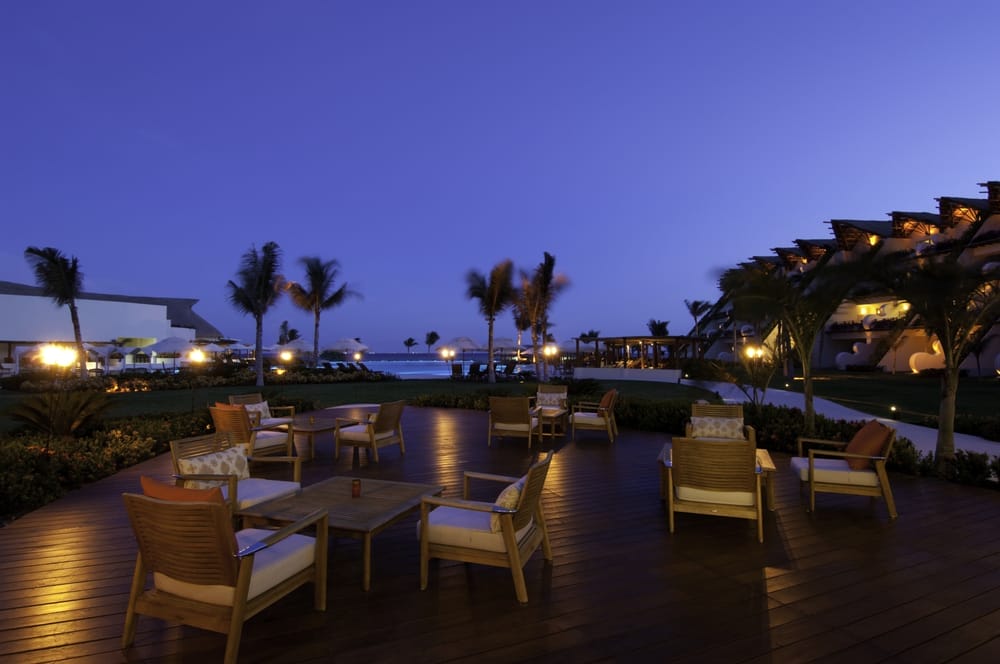 Grupo Velas Resorts Outdoor Restaurant Dining