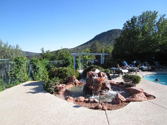 outdoor ext of sedona golf resort