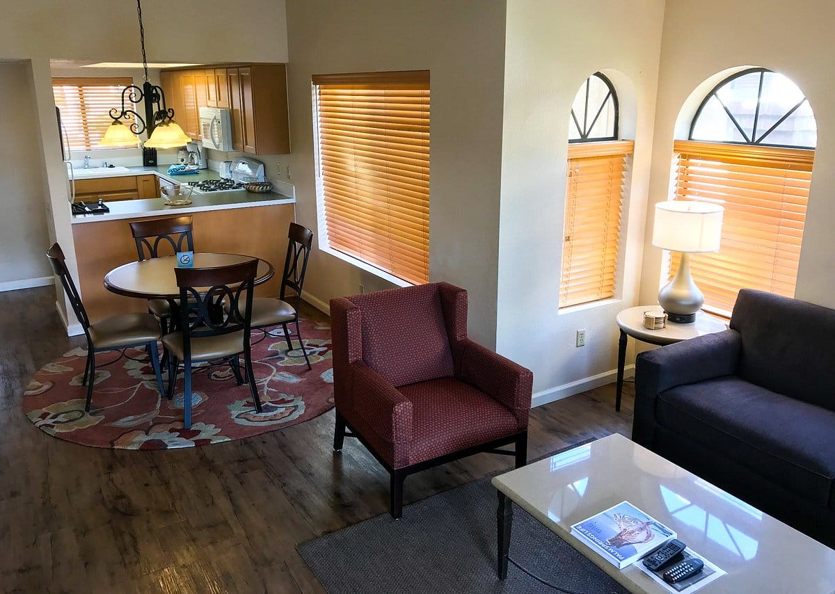 Vacation Internationale - The Oasis kitchen