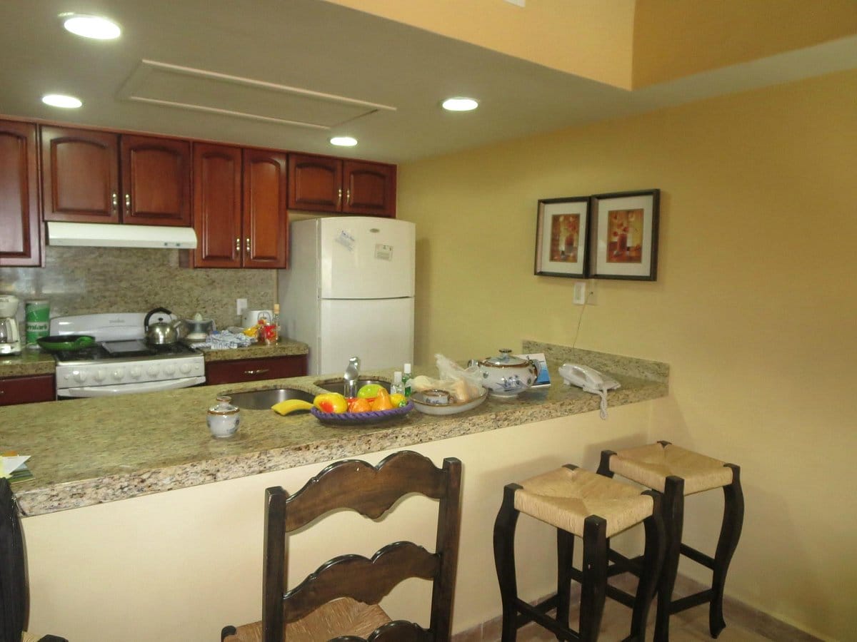 Vacation Internationale Torres Mazatlan kitchen
