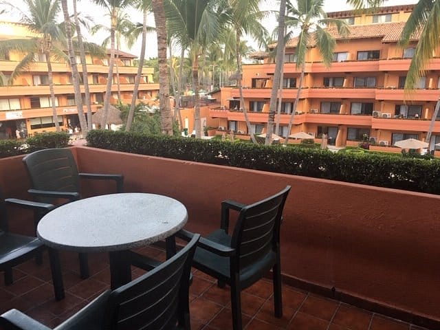 Villa Del Palmar balcony