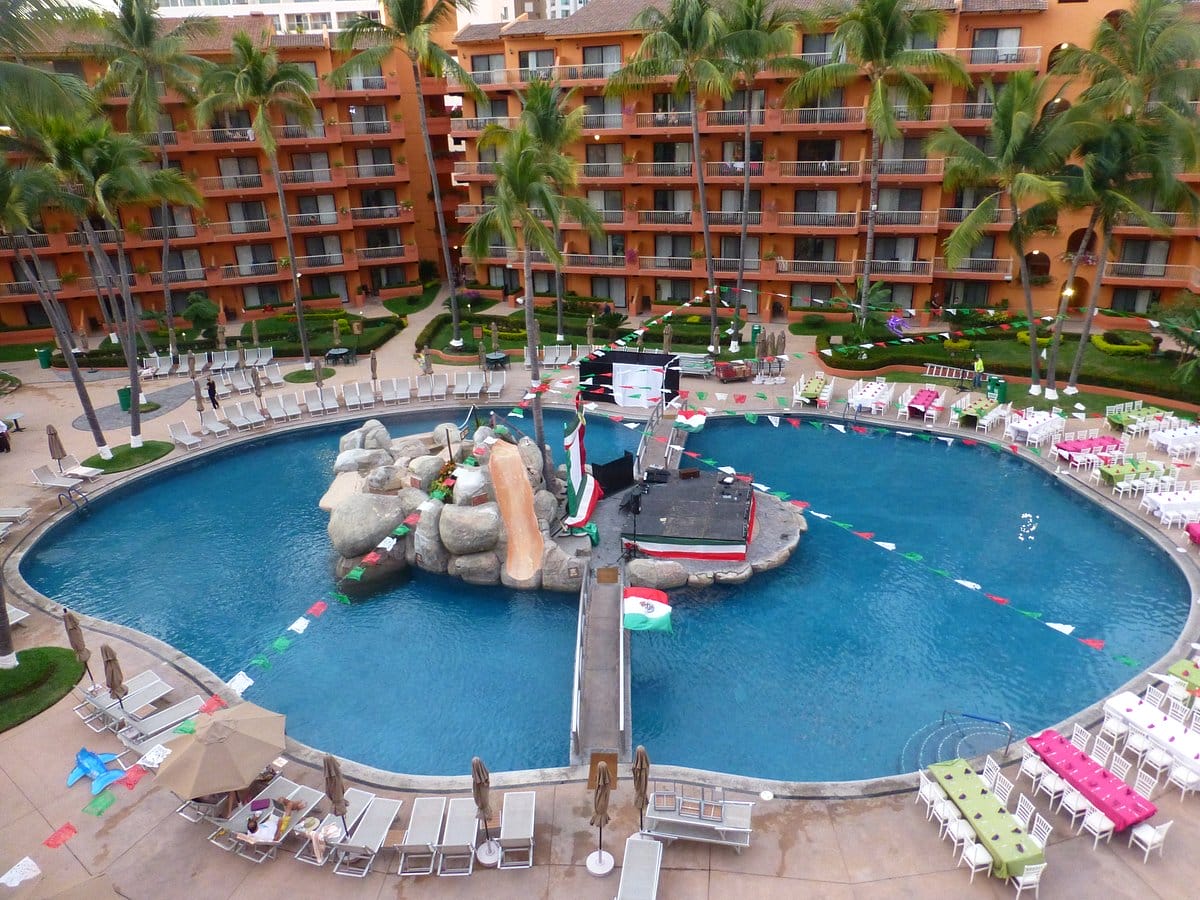 Villa Del Palmar pool