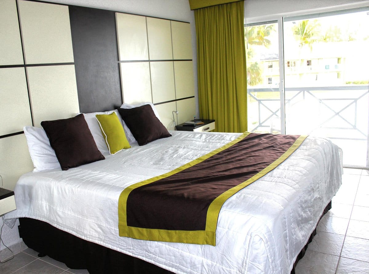 Viva Wyndham Fortuna Beach bed