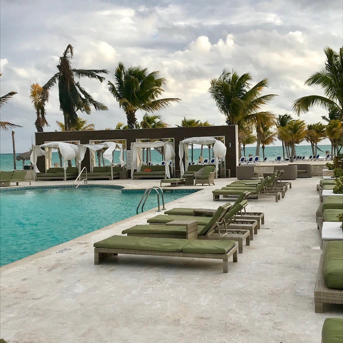Viva Wyndham Fortuna Beach pool