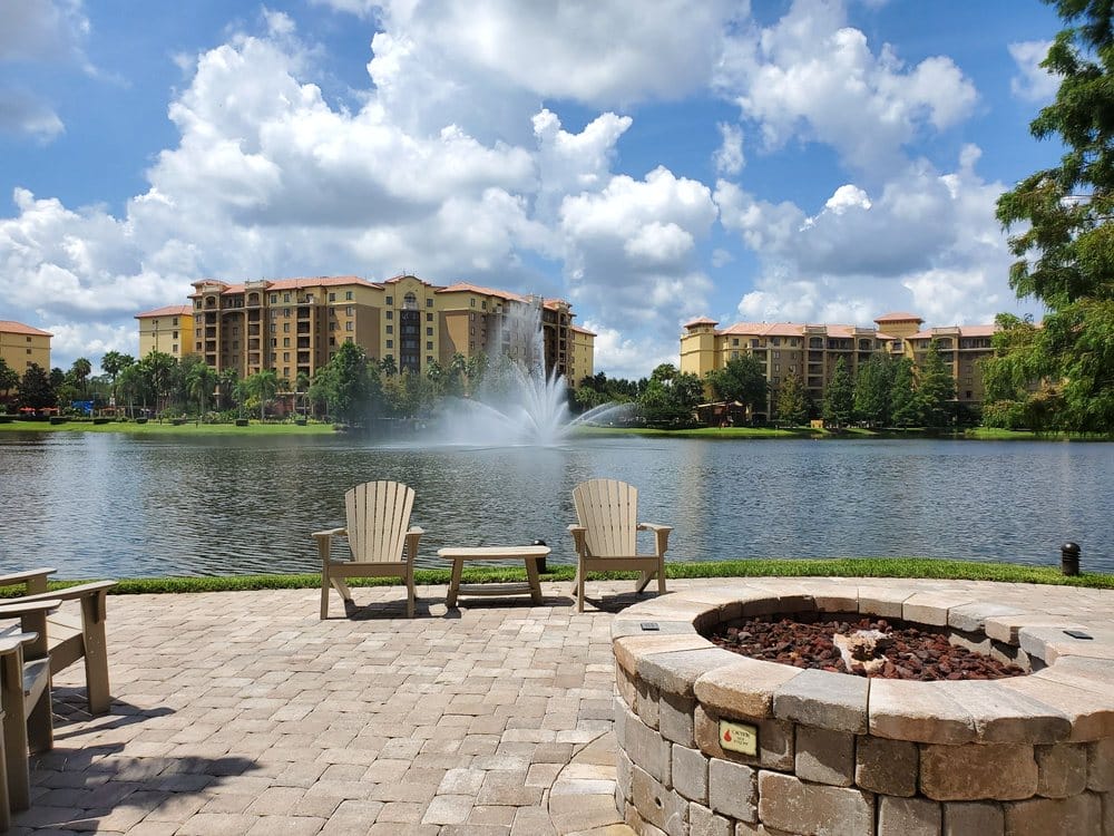 Wyndham Bonnet Creek Resort lake