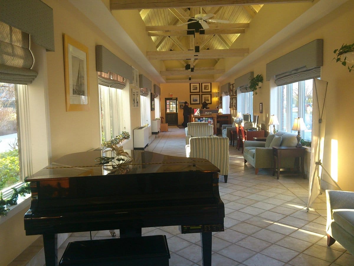 Wyndham Long Wharf Resort piano