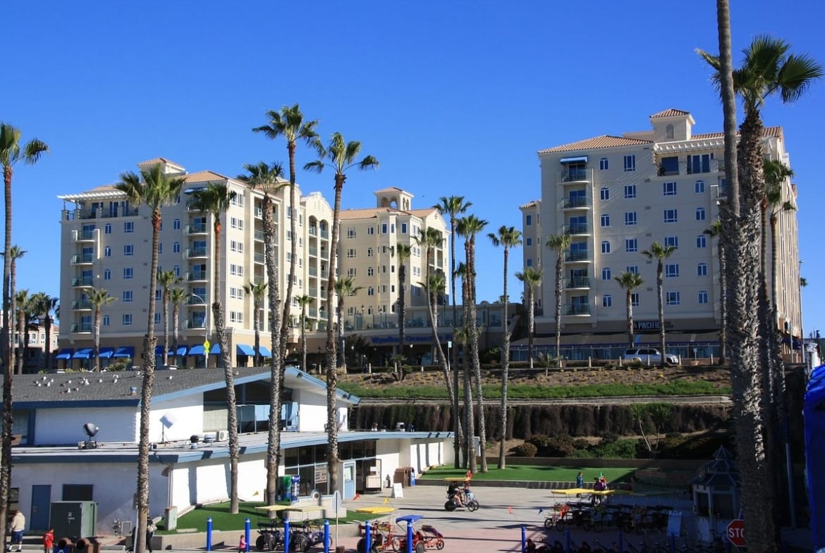 Wyndham Oceanside Pier Resort ext