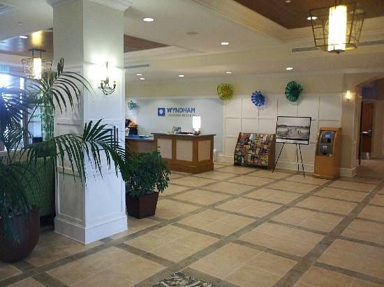 Wyndham Oceanside Pier Resort lobby