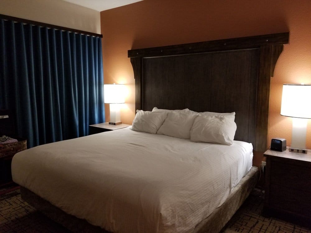 Wyndham Pagosa bed