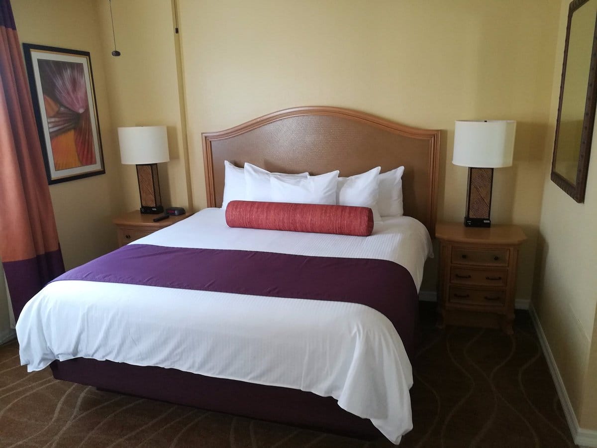 Wyndham Palm Aire bedside