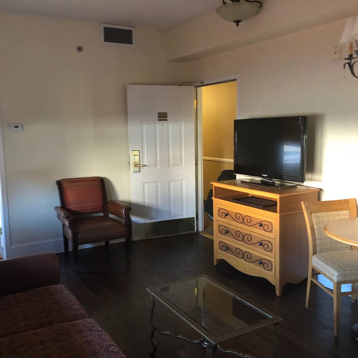 Wyndham Riverside Suites ent