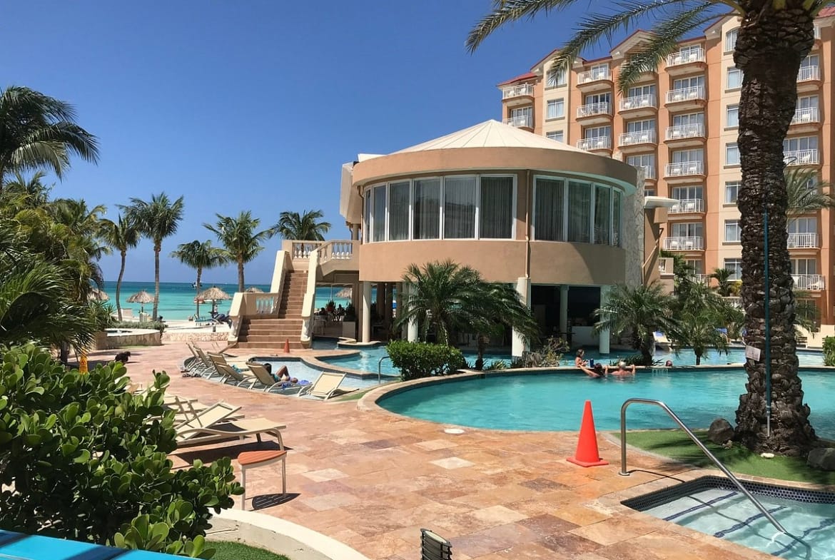 timeshare pool in aruba