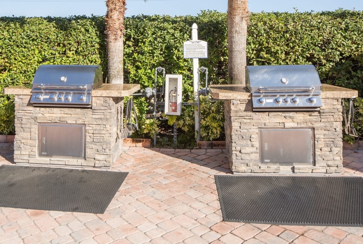 Orlando’s Sunshine Resort, A Bluegreen Resort BBQ Grills