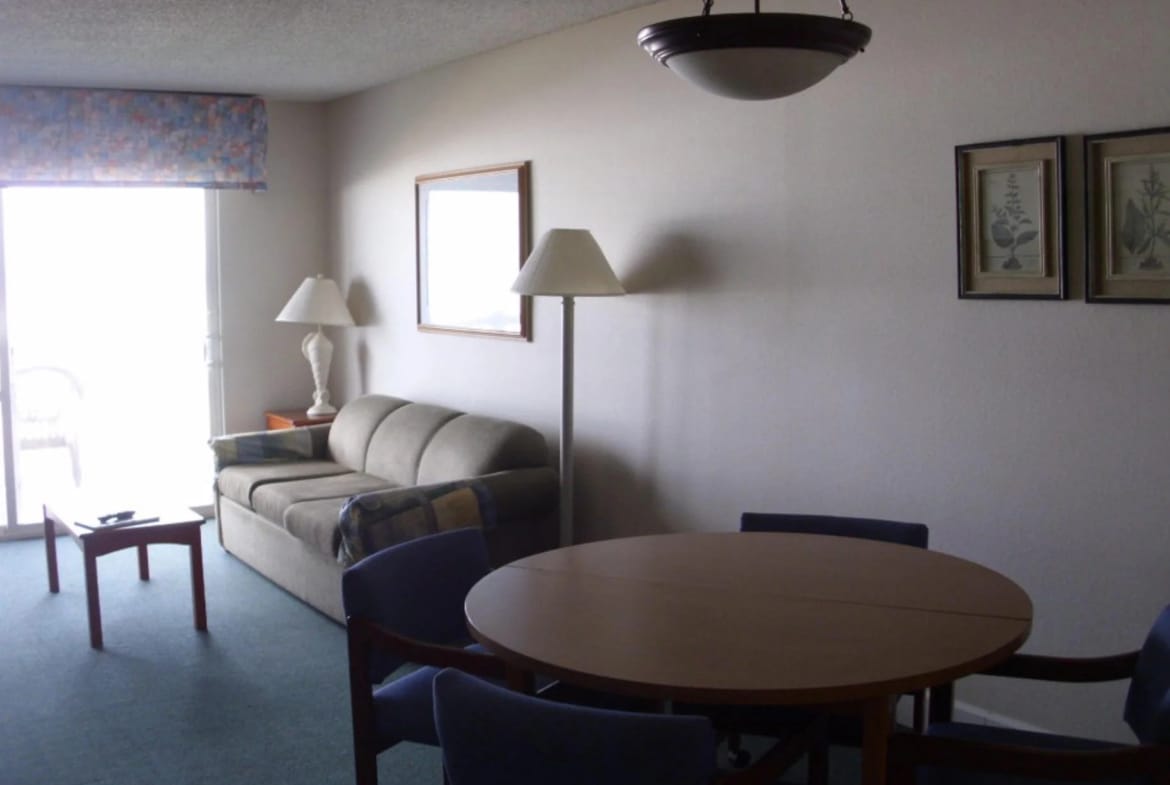 Rockaway Beach Resort Dining Area