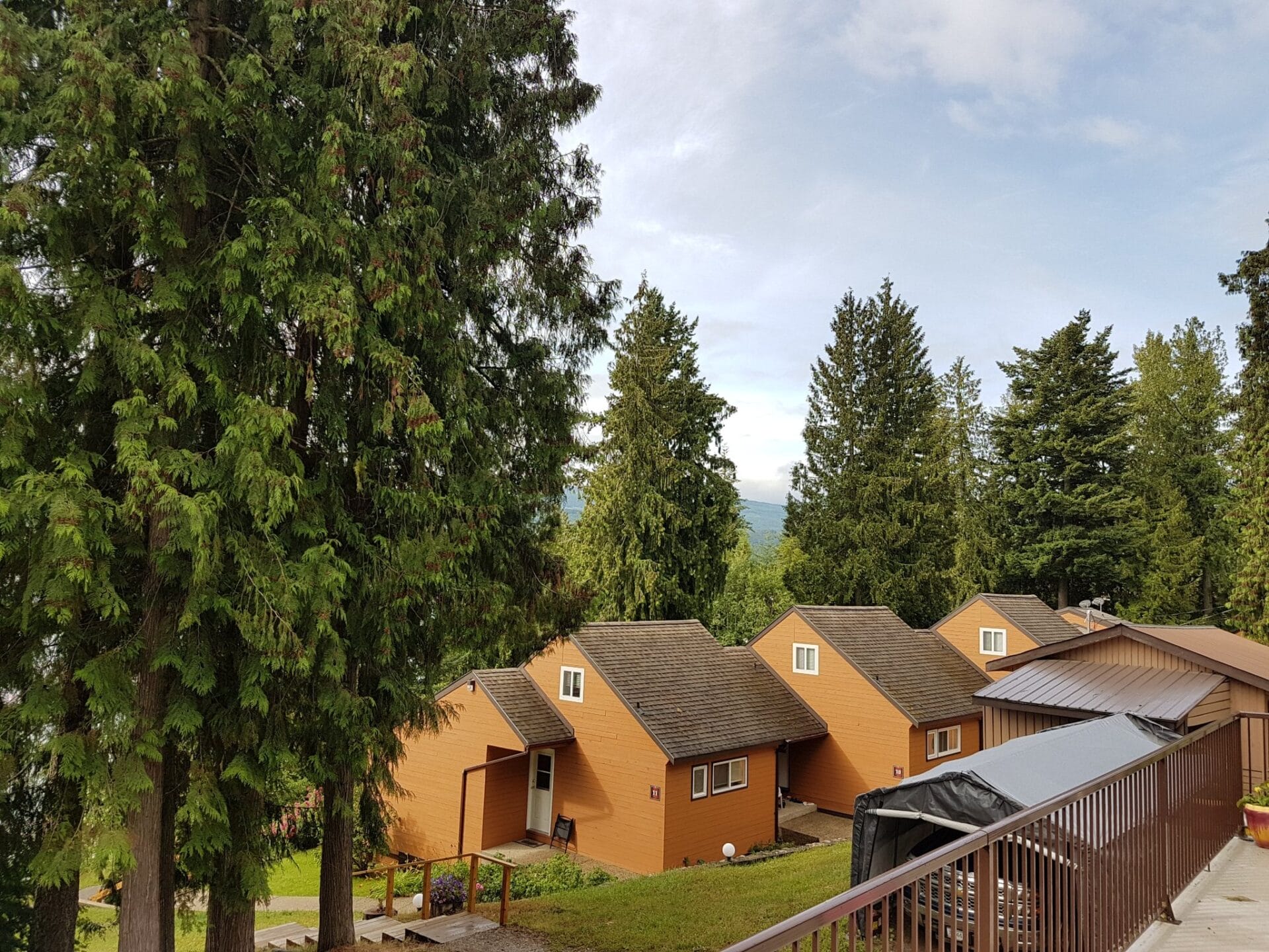 St. Ives Resort On Shuswap