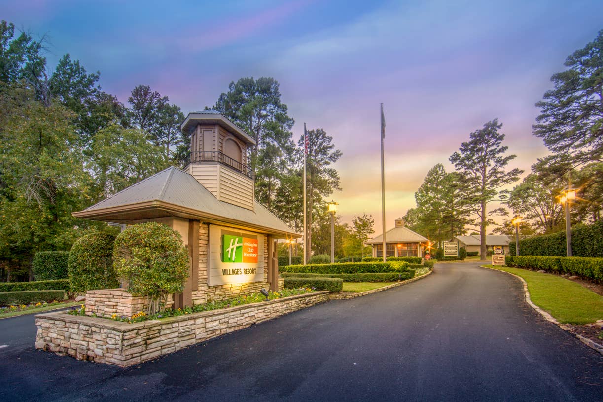 Holiday Inn Club Vacations Villages Resort at Lake Palestine Entrance