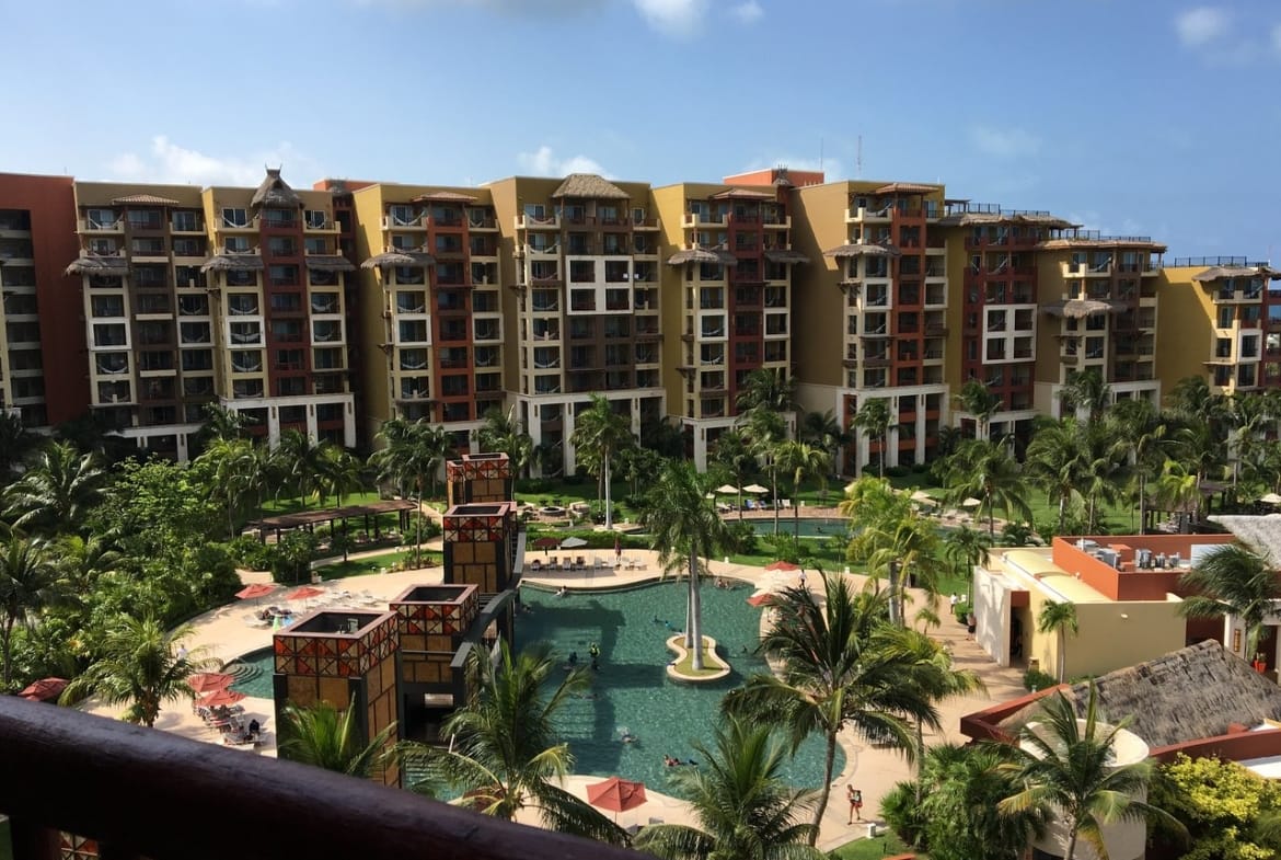 villa del palmar front ext