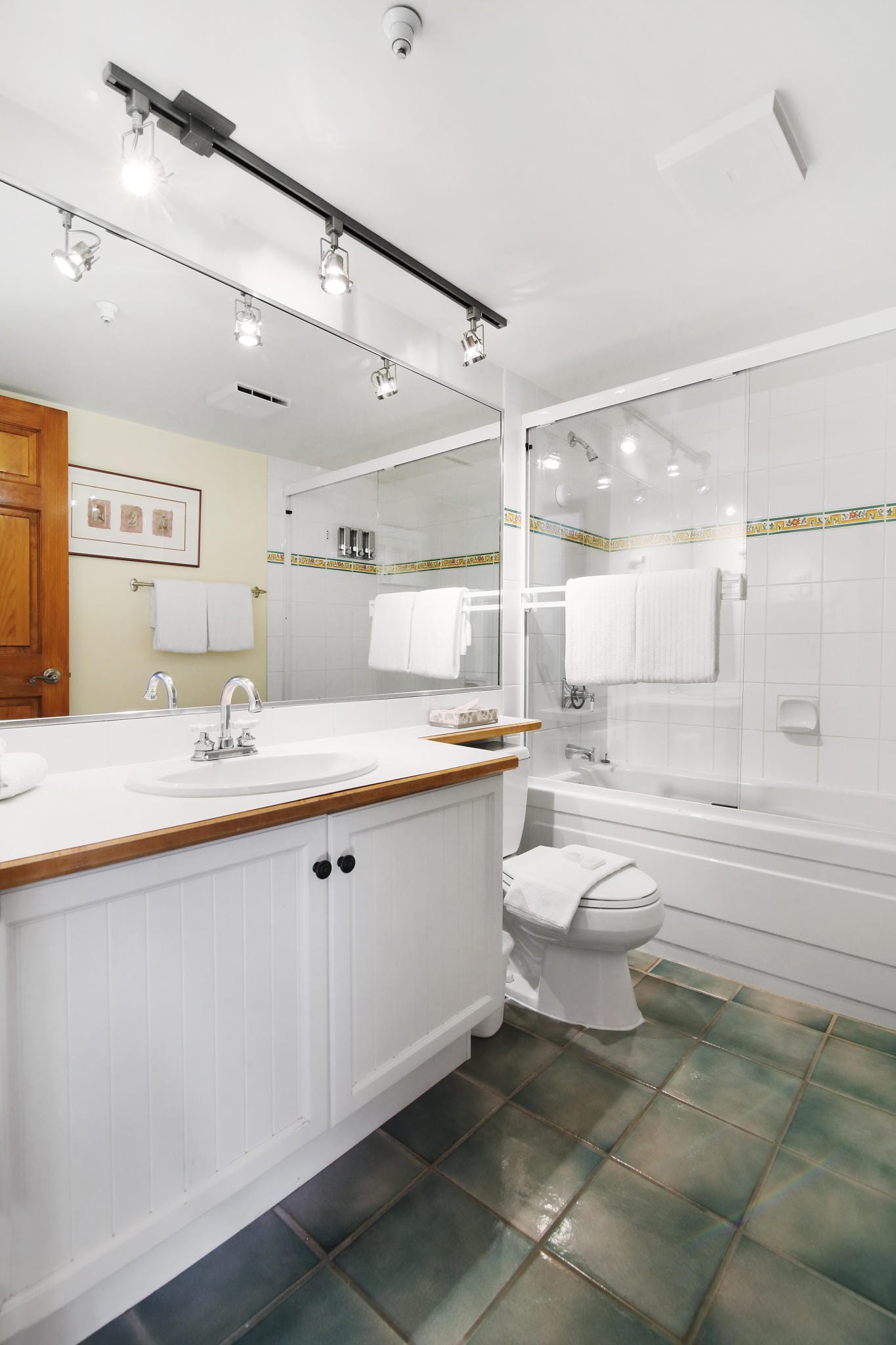 whiski jack at the aspens