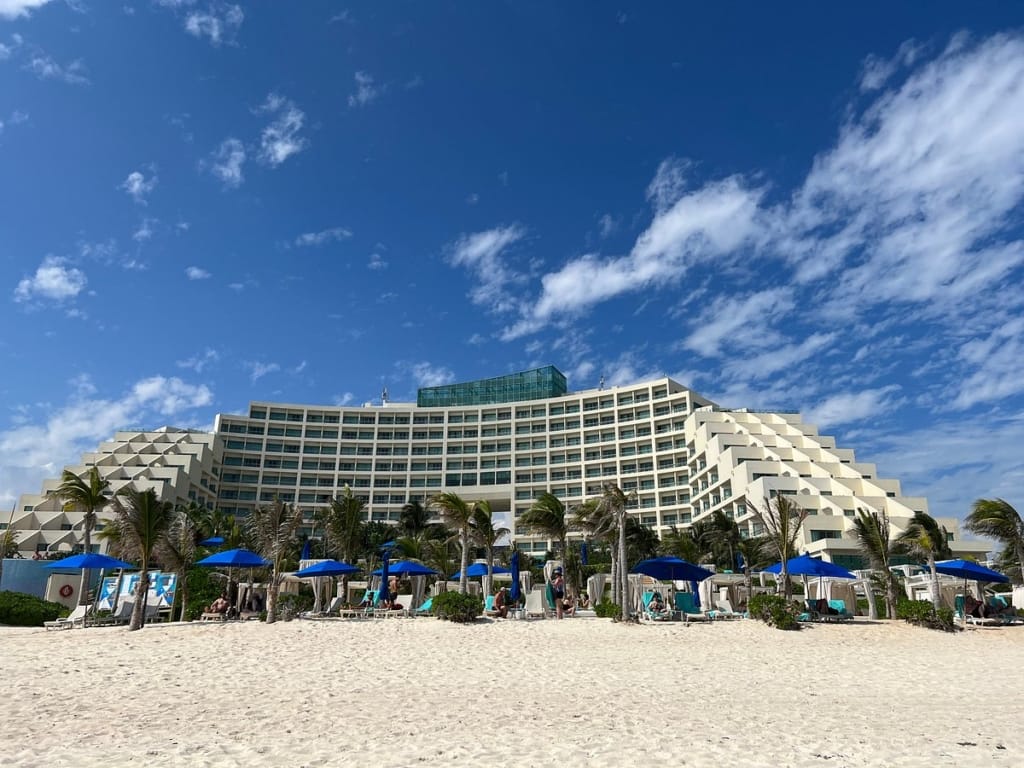 Live Aqua Beach Resort Cancun