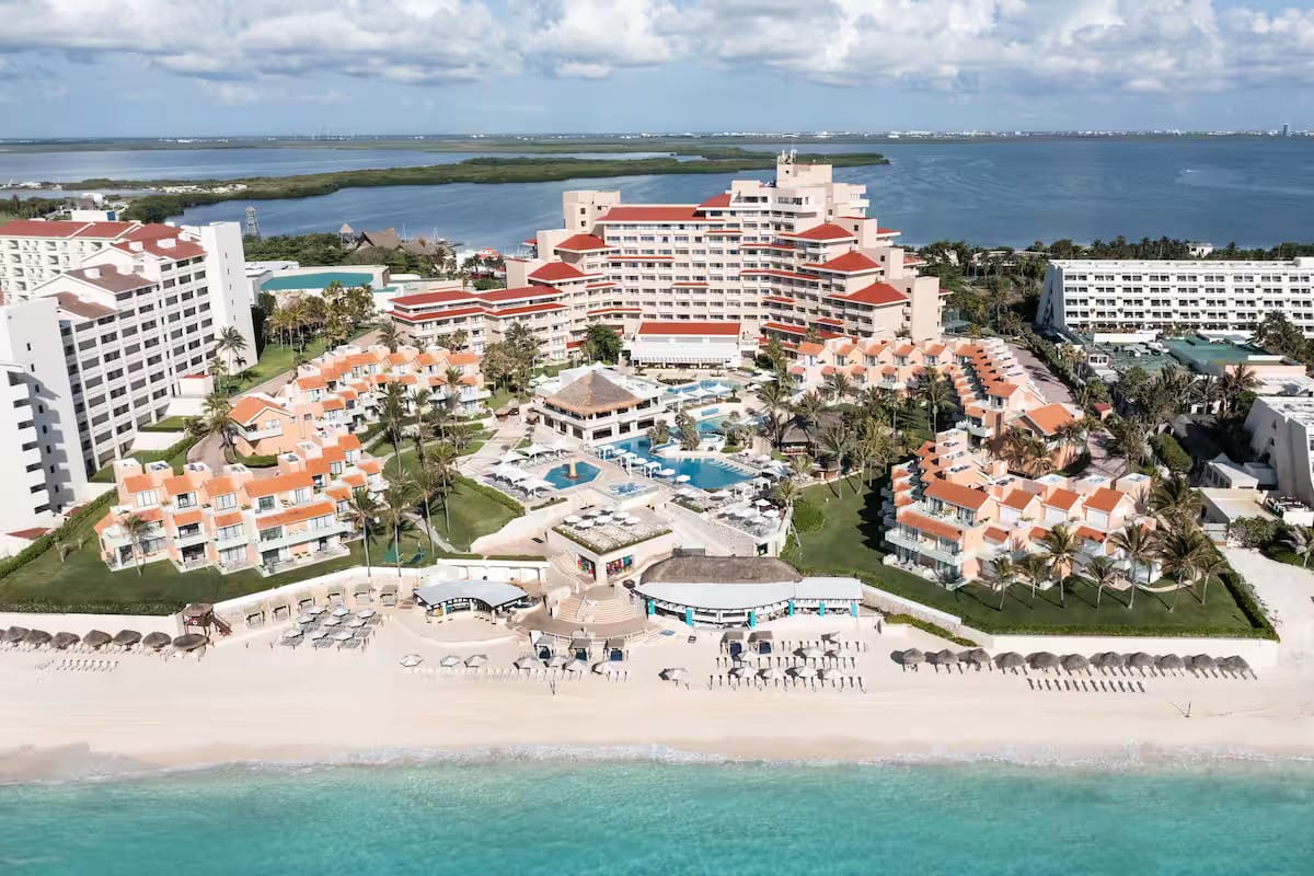 Wyndham Grand Cancun All Inclusive Resort & Villas