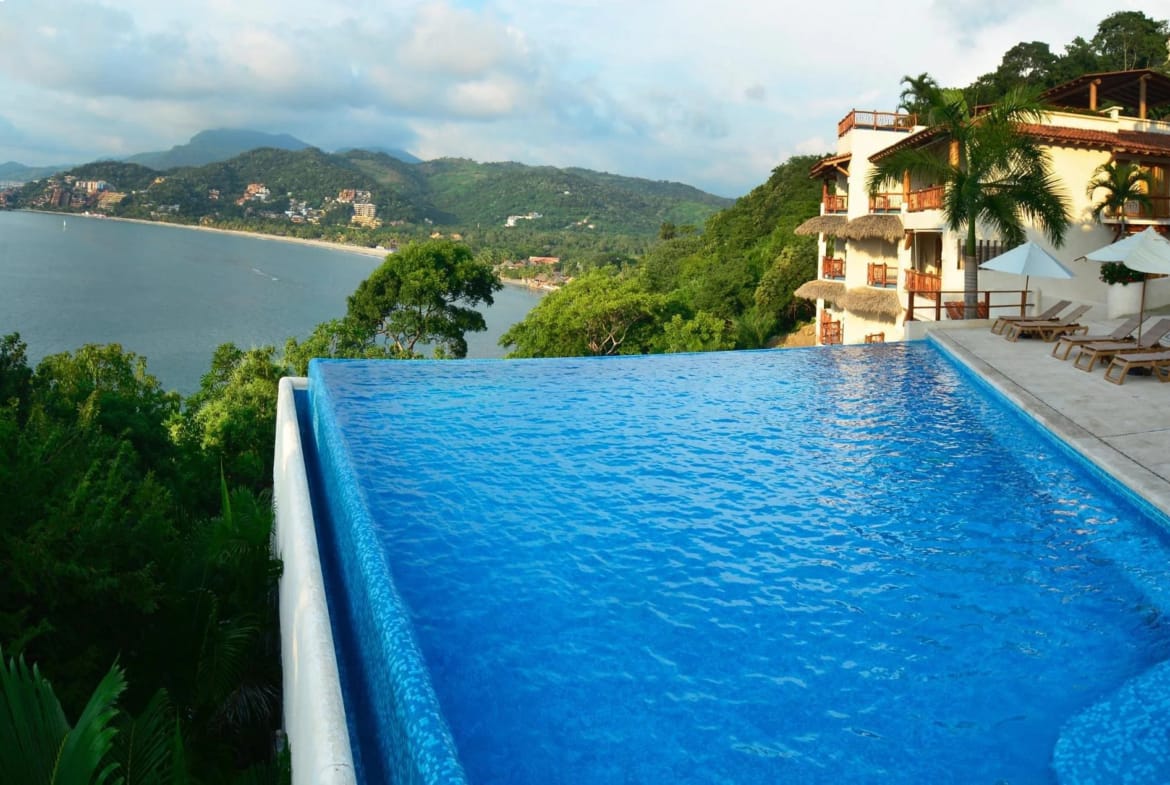 Pacifica Grand Resort & Spa Zihuatanejo Pool View